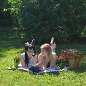 Meet your Posher, Aurora